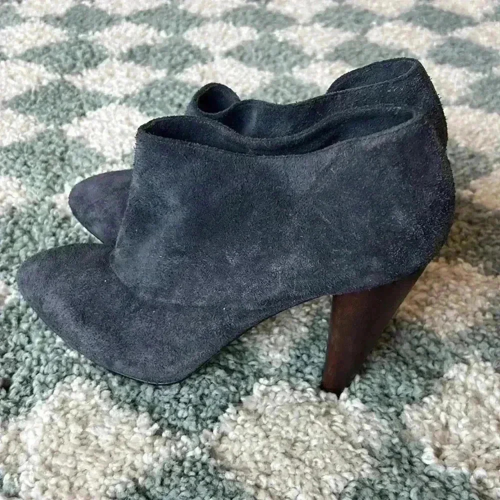 BLUE SUEDE SHOES 🎶🎶🎶 Never been worn! Cole Haan suede boots!